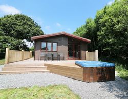 Trevaney Farm hot tub lodges to rent in Cornwall